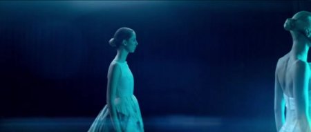 Неоновый демон (2016)