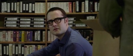 За вратами (2016)