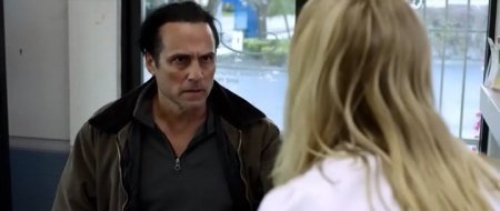 Призрак и кит (2016)